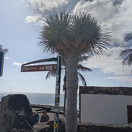 Costa Mar 2 , Primera Linea Del Mar, 20 Metros De Playa Bastian * Costa Teguise